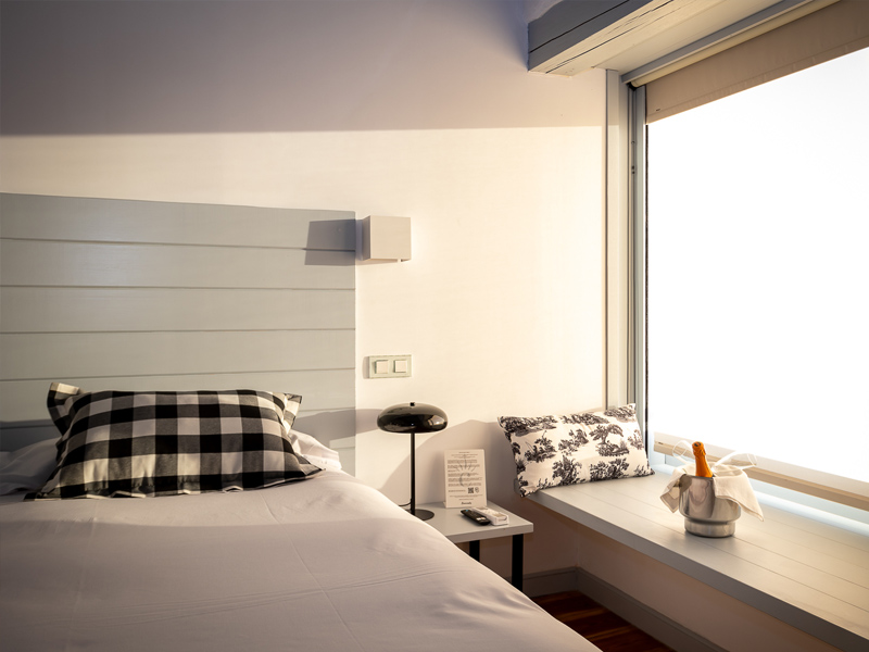 Habitación con bañera de hidromasaje - Imagen 4