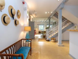 hotel en cantabria encanto calderas interiores porche 23