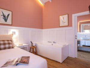 habitacion superior banera hidromasaje calderas hotel boutique cantabria nuevas 5