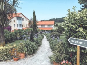 cinco calderas hotel boutique encanto cantabria exteriores jardines encanto naturaleza 2