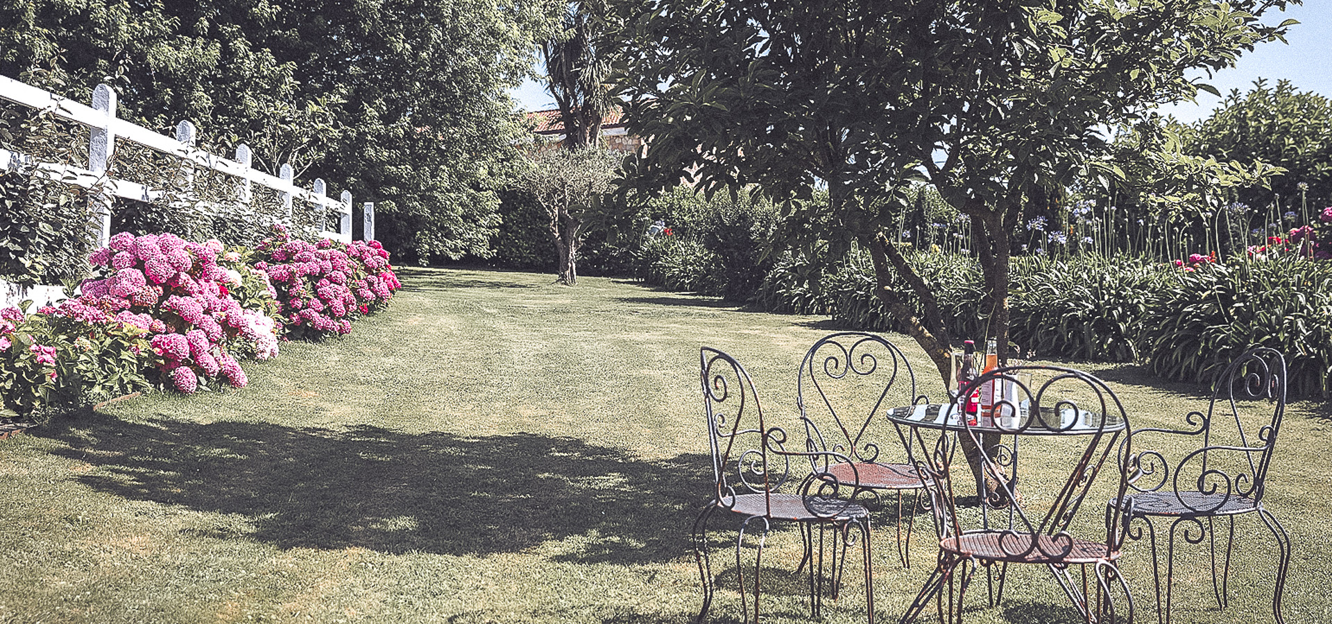 cinco calderas hotel boutique encanto cantabria exteriores jardines encanto naturaleza cab 1