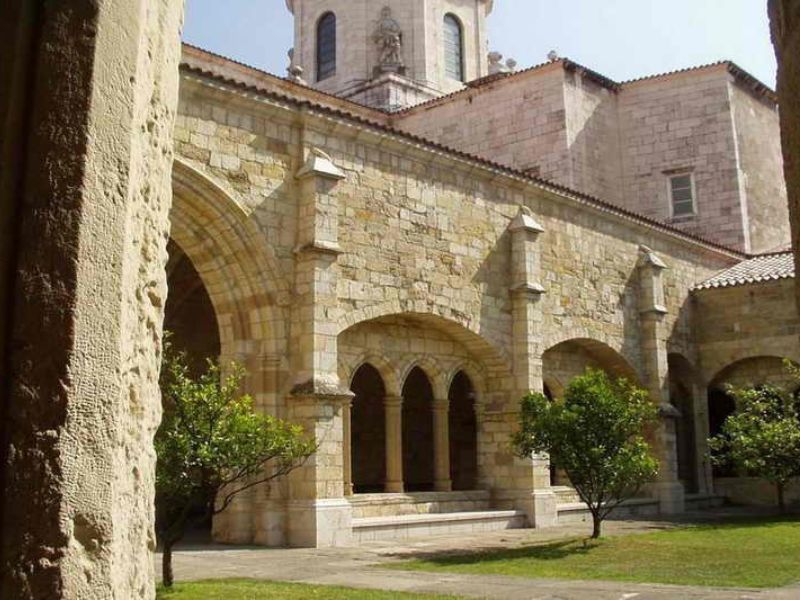 casona cinco calderas hotel boutique cantabria visita la ciudad de santander catedral