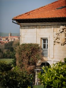 casona cinco calderas hotel boutique cantabria vertical